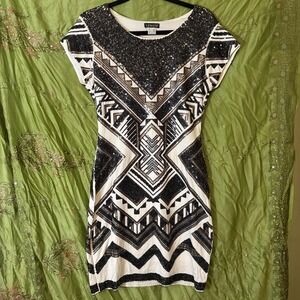 Venus Sequin Sheath Dress Aztec Style White Black Gold Women's Size Medium NWOT
